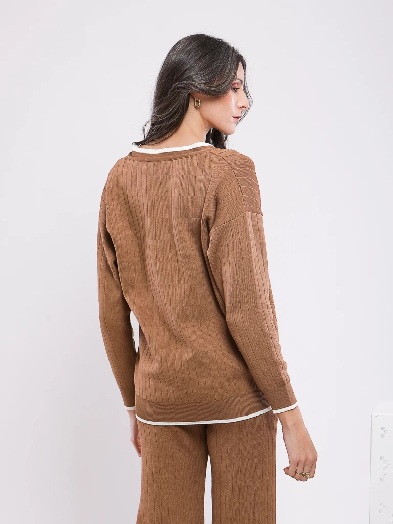 ENSEMBLE EN MAILLE AVEC GILET GARDIGAN