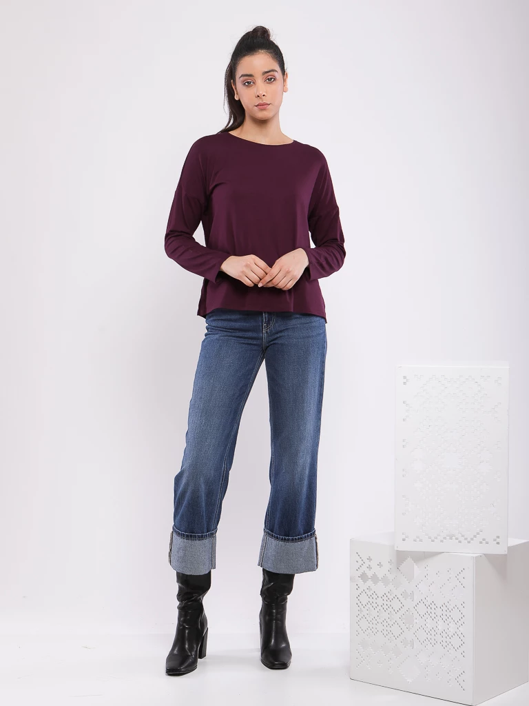 T-SHIRT A COL ROND ET MANCHES LONGUES