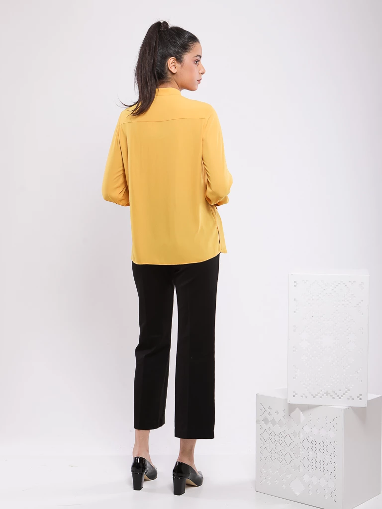 CHEMISE FLUIDE EN CRÊPE LÉGER À VOLANTS