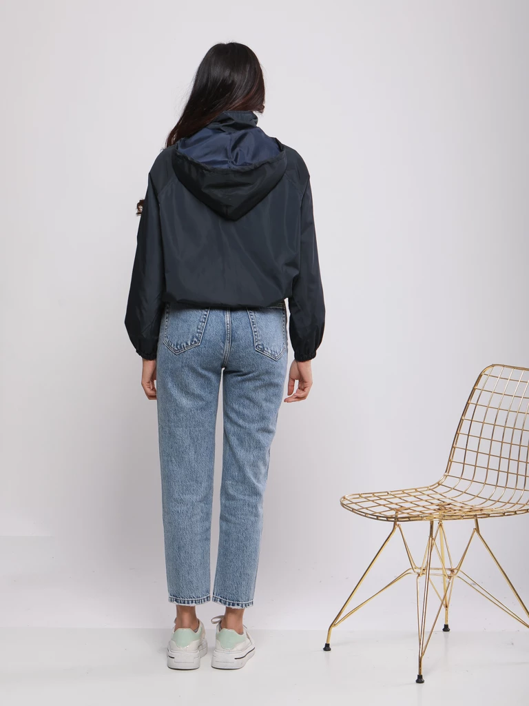 VESTE COUPE-VENT A CAPUCHE