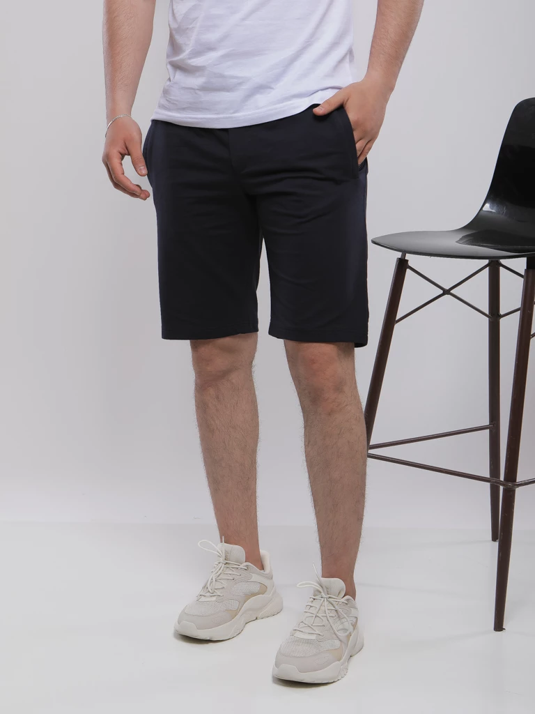 SHORT AVEC DEUX POCHES A ZIP