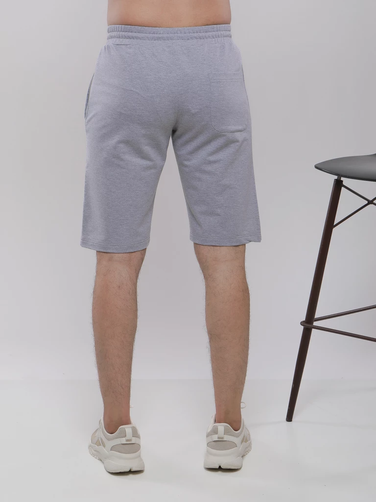 SHORT AVEC DEUX POCHES A ZIP