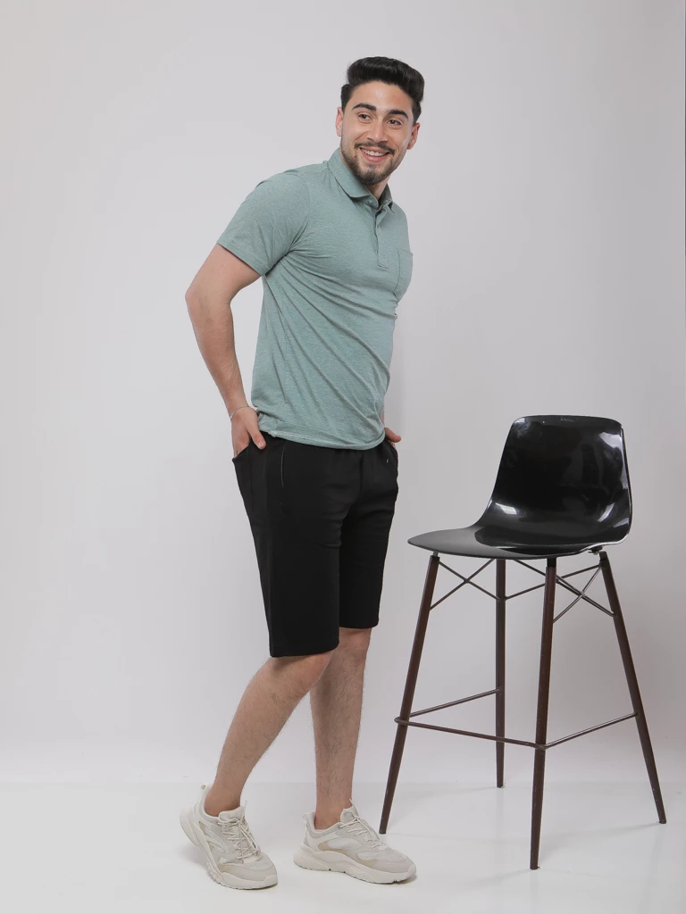 SHORT AVEC DEUX POCHES A ZIP