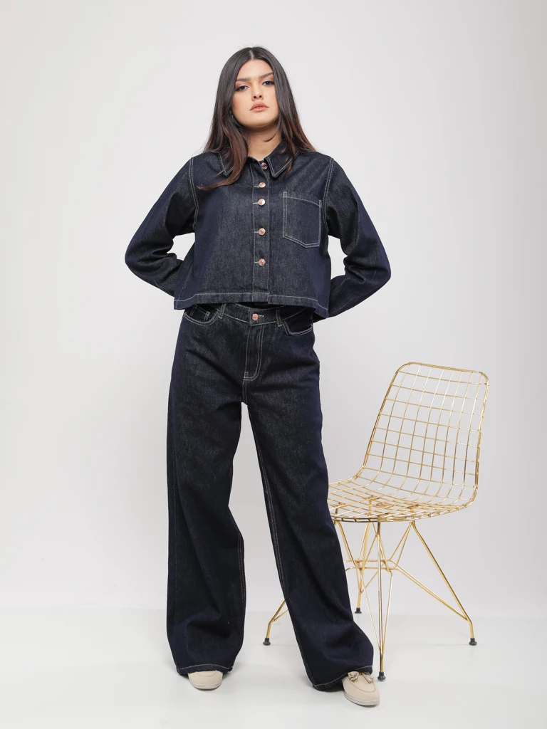 VESTE COURTE EN DENIM COUPE BOXY