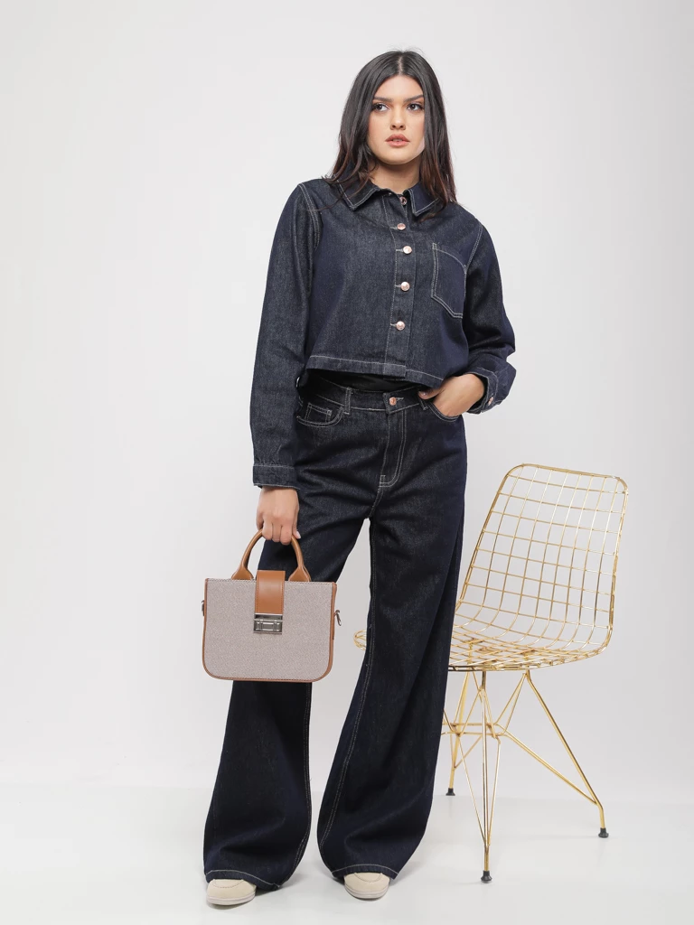 VESTE COURTE EN DENIM COUPE BOXY