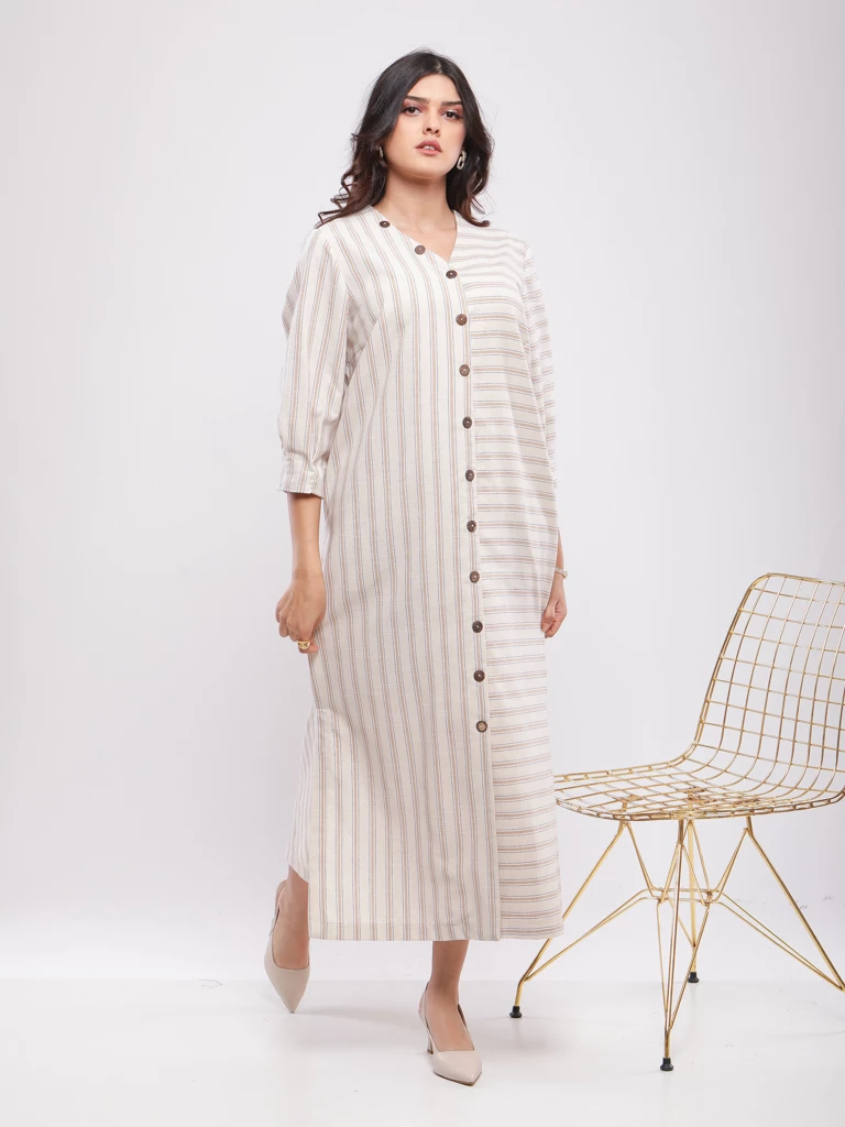 ROBE CHEMISE LONGUE À FINES RAYURES