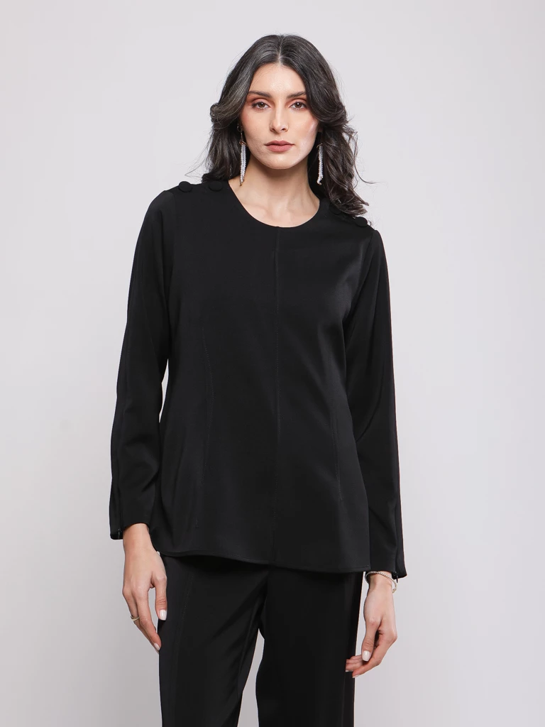 BLOUSE MINIMALISTE À DÉTAILS BOUTONNÉS