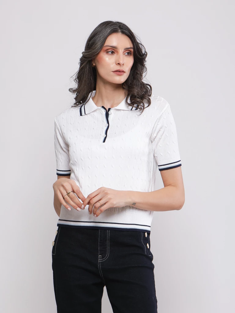 PULL EN MAILLE FINE MANCHES COURTES