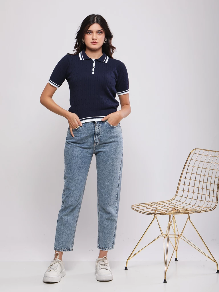 PULL EN MAILLE FINE MANCHES COURTES