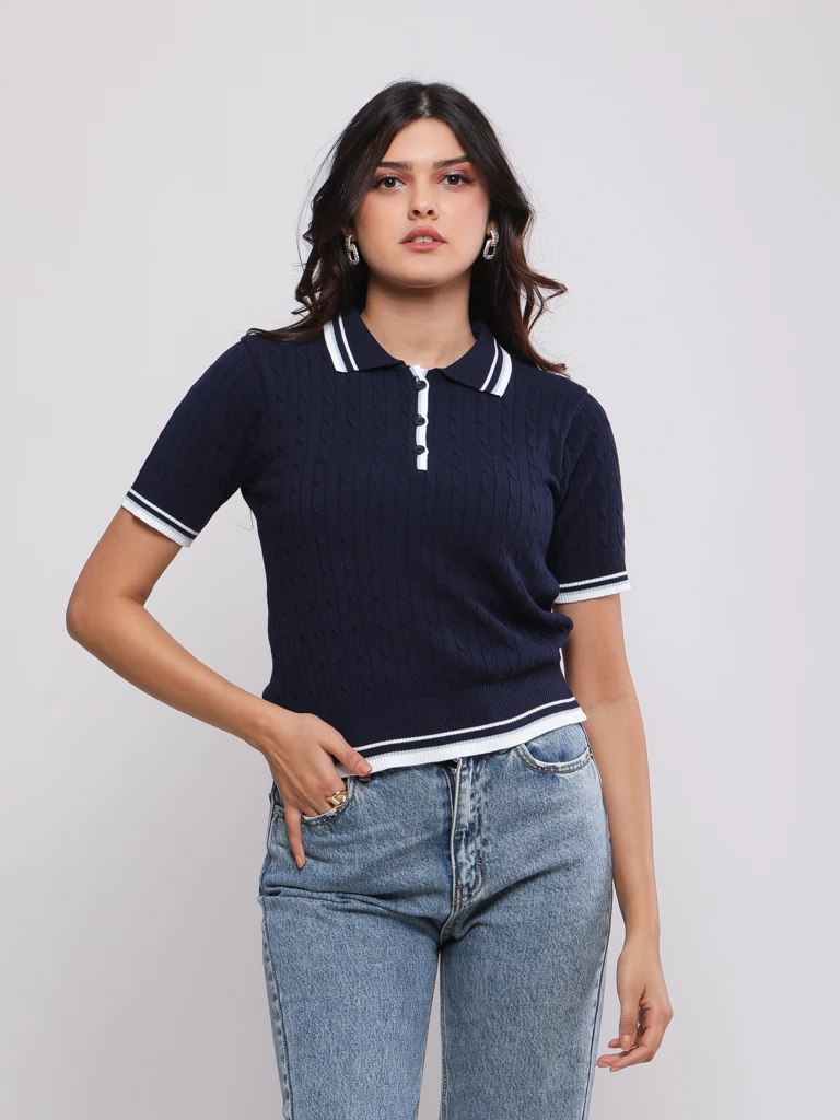 PULL EN MAILLE FINE MANCHES COURTES