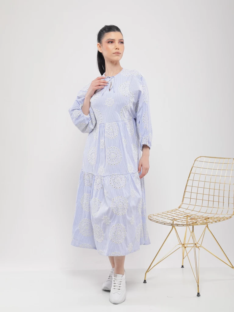 ROBE EN POPELINE BRODEE