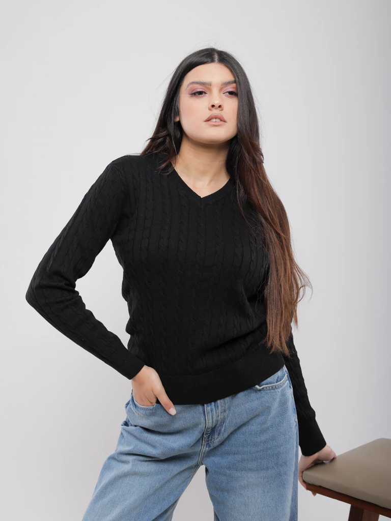 PULL EN MAILLE TORSADÉE COL V