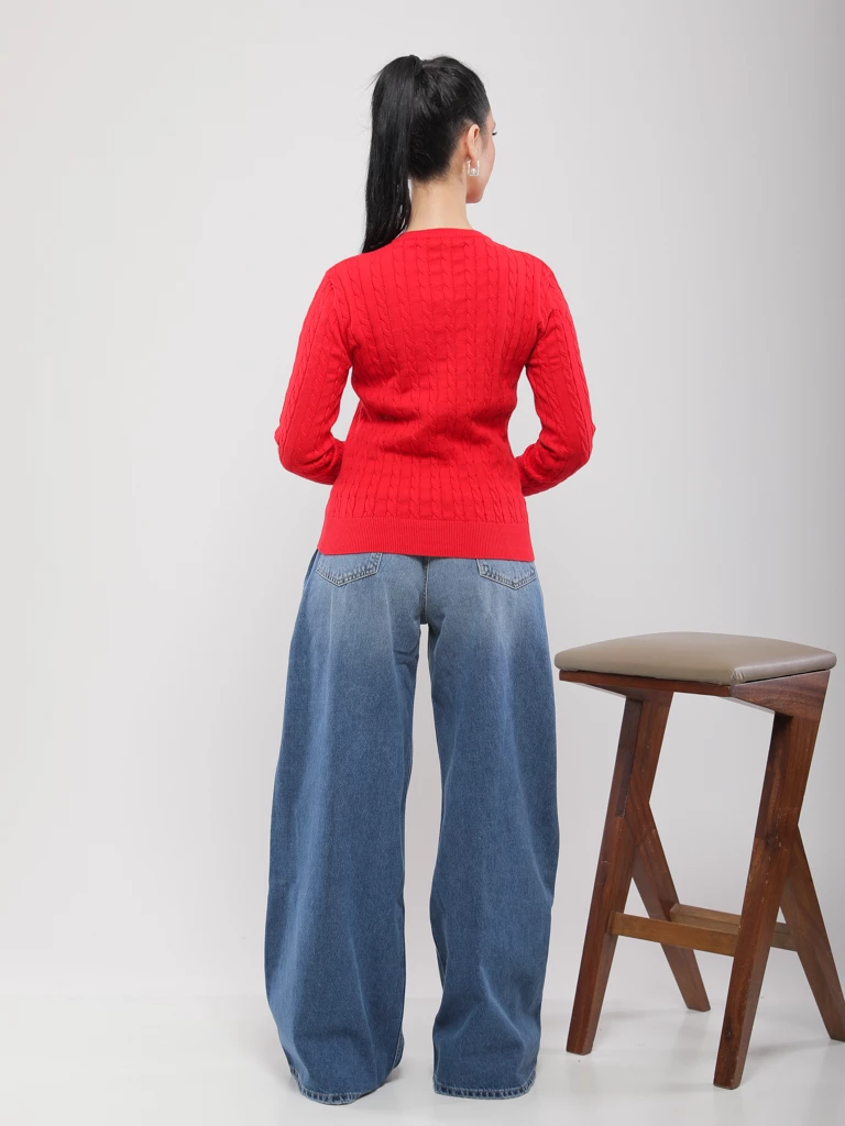 PULL EN MAILLE TORSADÉE COL V