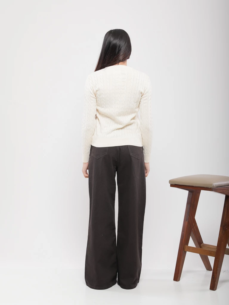 PULL EN MAILLE TORSADÉE COL V