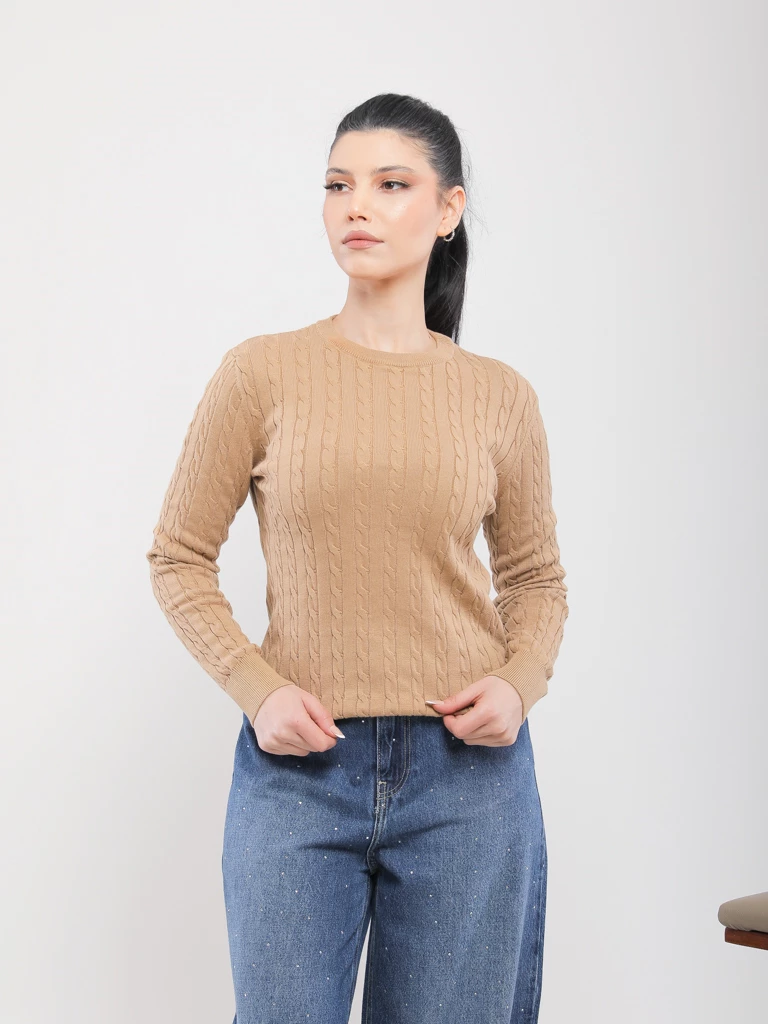 PULL TORSADÉ EN MAILLE DOUCE