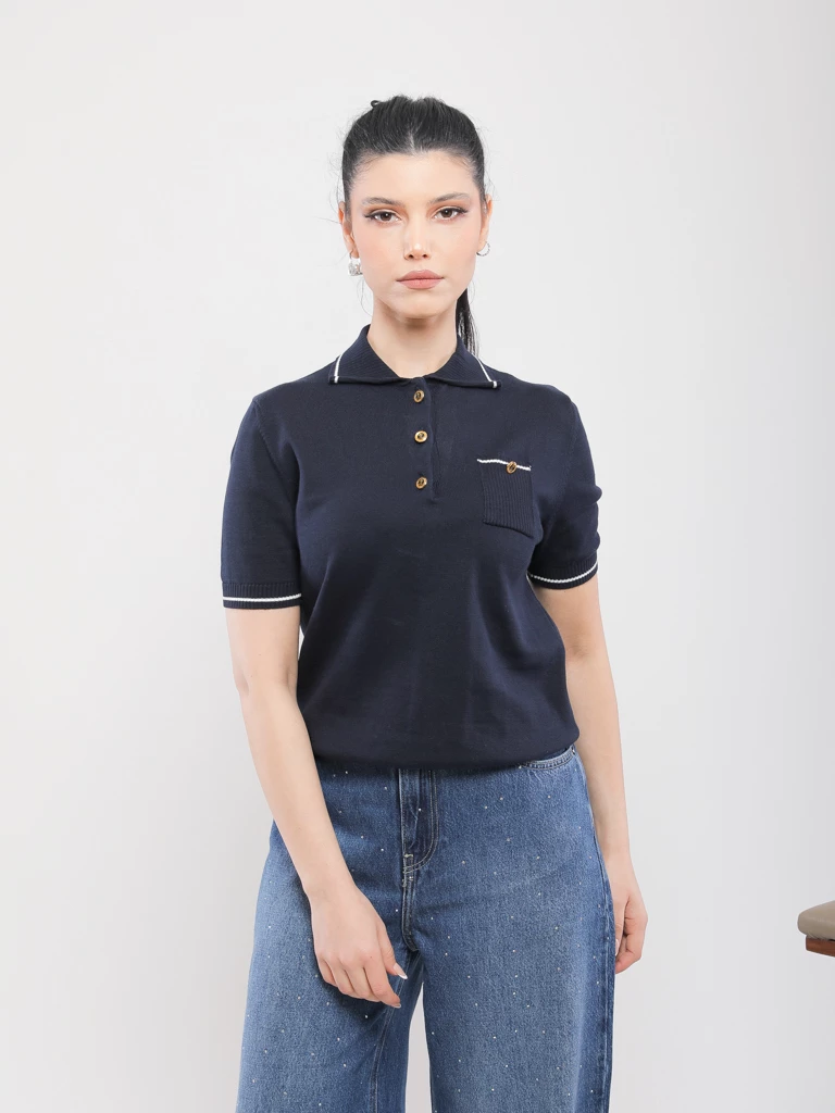 PULL POLO EN MAILLE AVEC BOUTONS DORÉS