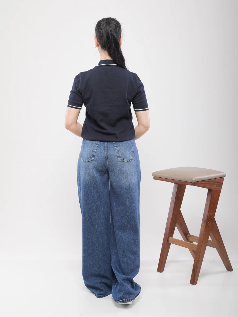 PULL POLO EN MAILLE AVEC BOUTONS DORÉS