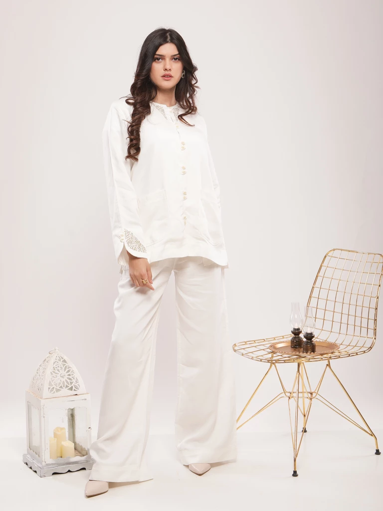 PANTALON LARGE À TAILLE ÉLASTIQUE