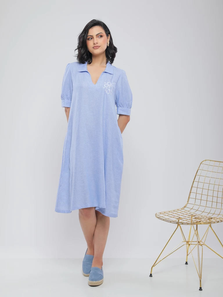 ROBE COURTE EN LIN RAYÉ À MANCHES BOUFFANTES