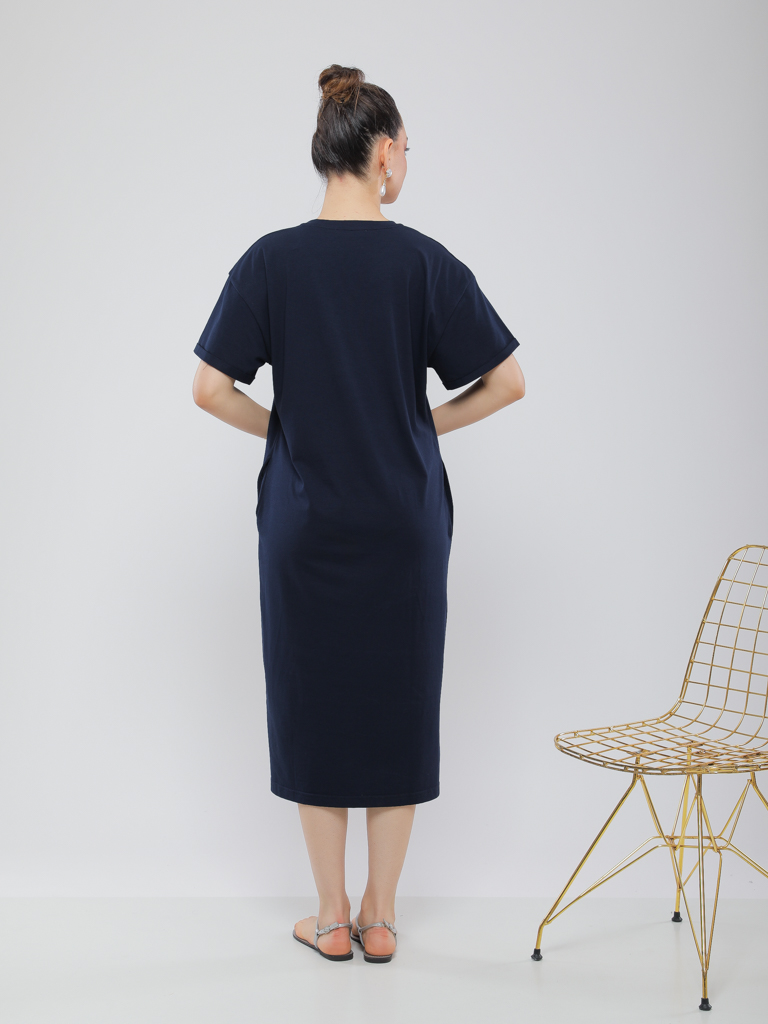 ROBE MI-LONGUE À COL ROND