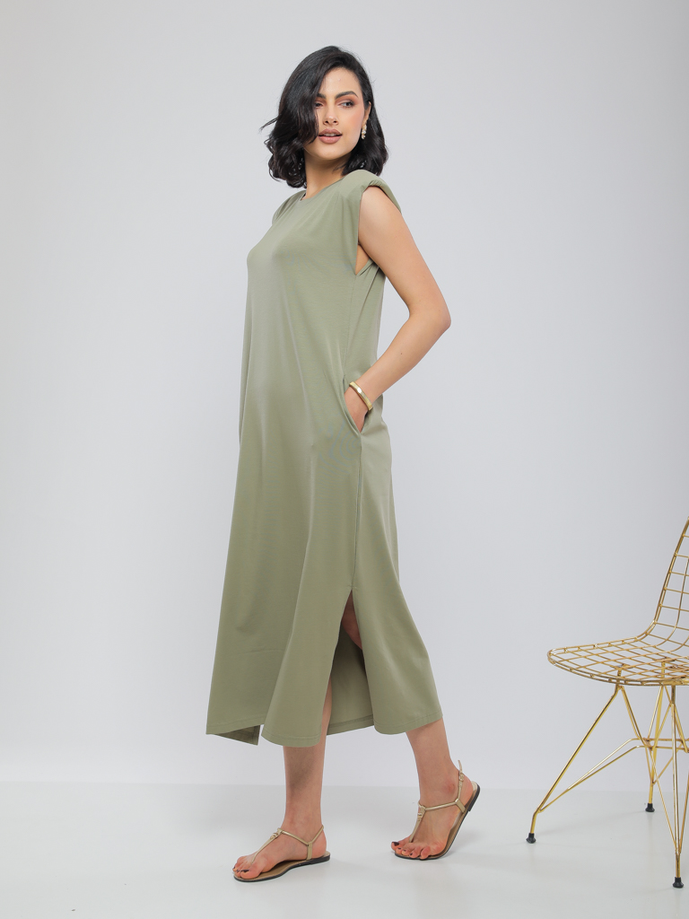 ROBE FLUIDE MINIMALISTE