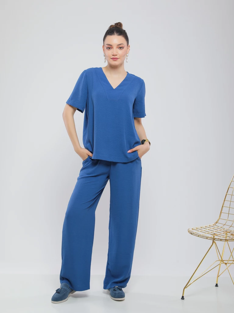 BLOUSE FLUIDE À COL EN V ET MANCHES TOMBANTES