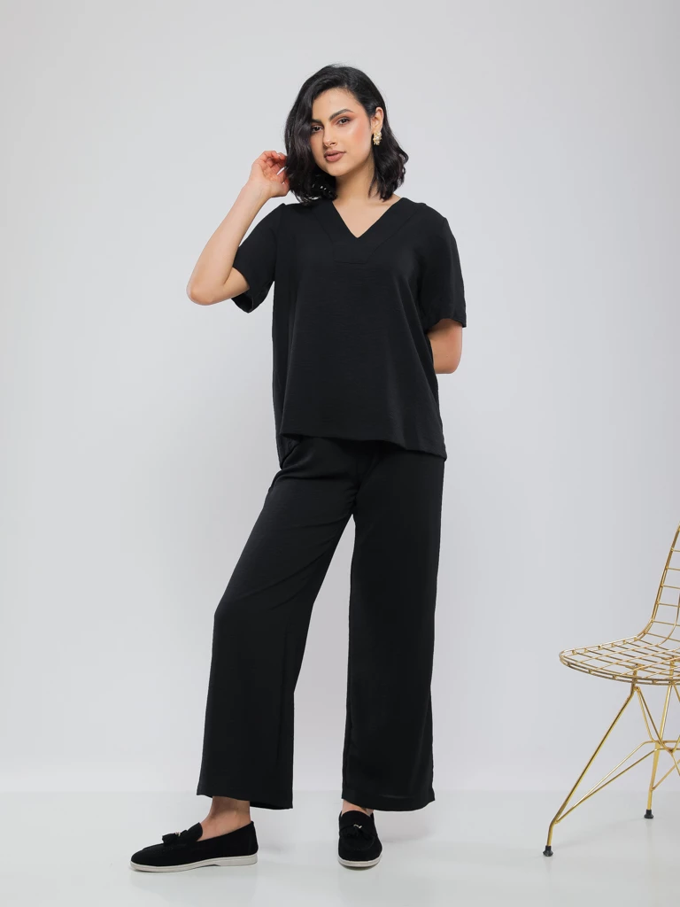 BLOUSE FLUIDE À COL EN V ET MANCHES TOMBANTES