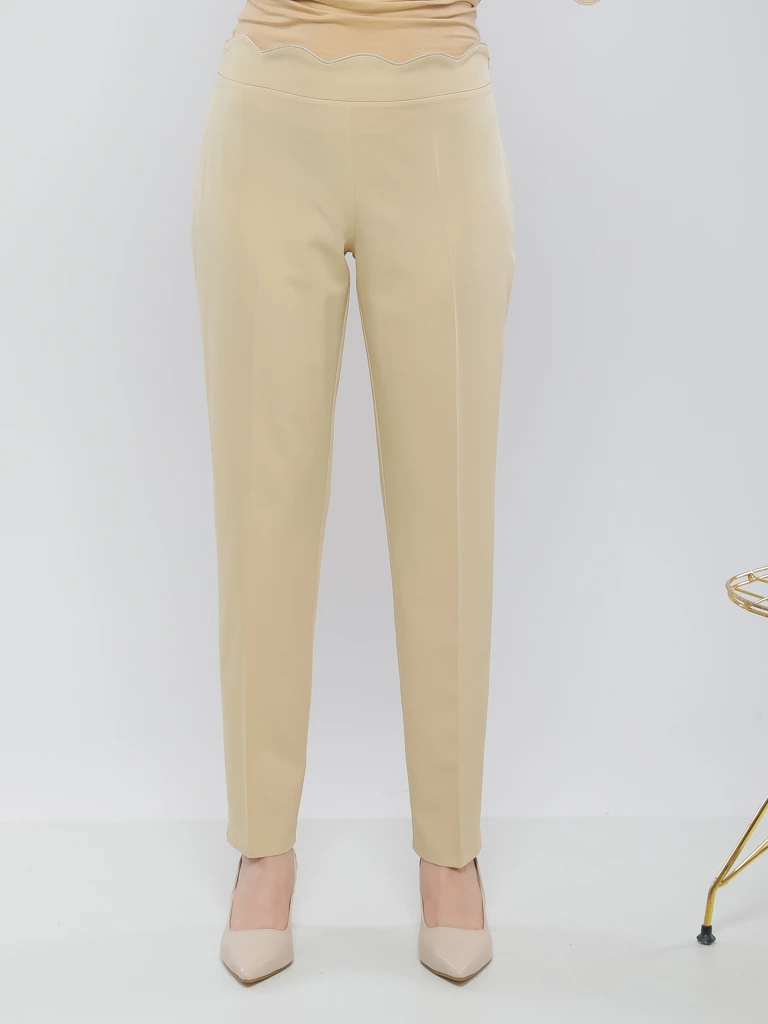 PANTALON DROIT FESTONNÉ