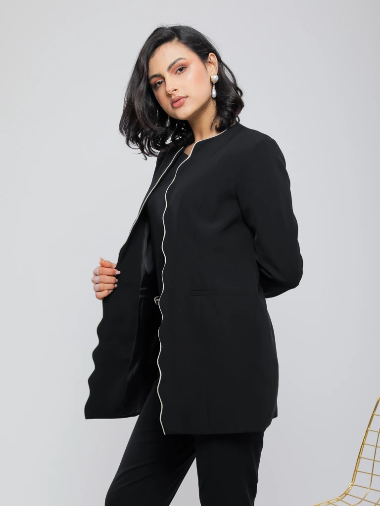 VESTE LONGUE FESTONNÉE