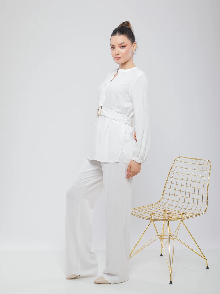 BLOUSE EN LIN AVEC CEINTURE À BOUCLE