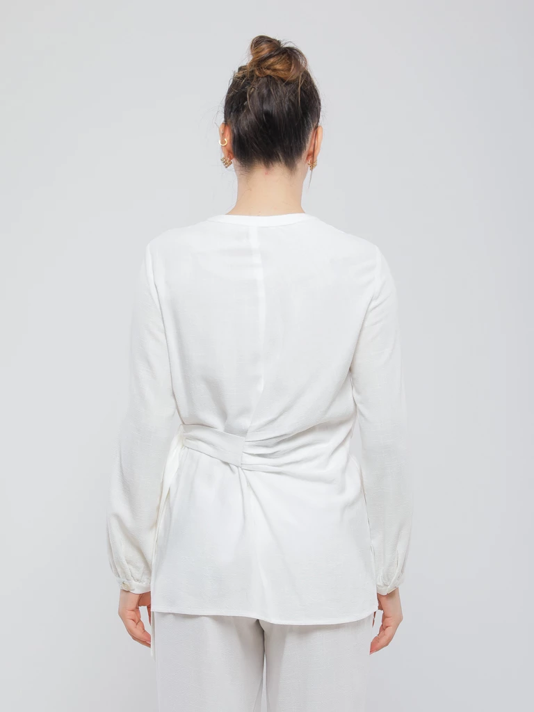 BLOUSE EN LIN AVEC CEINTURE À BOUCLE