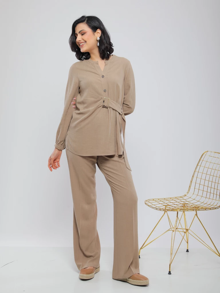 BLOUSE EN LIN AVEC CEINTURE À BOUCLE