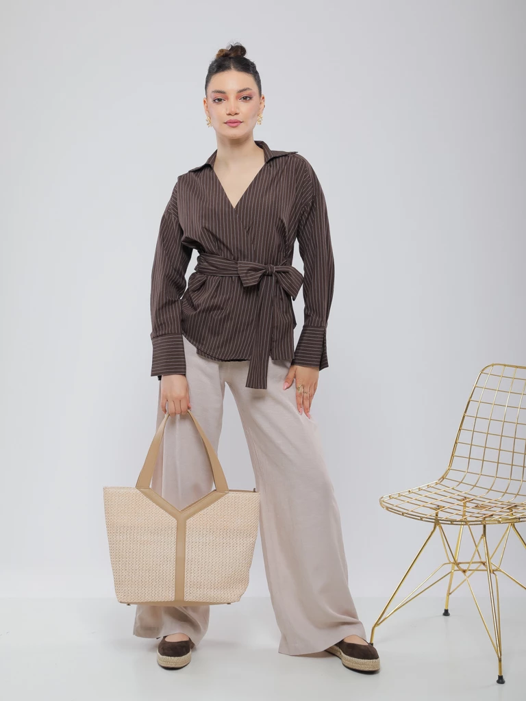 CHEMISE CINTRÉE À NŒUD LATÉRAL