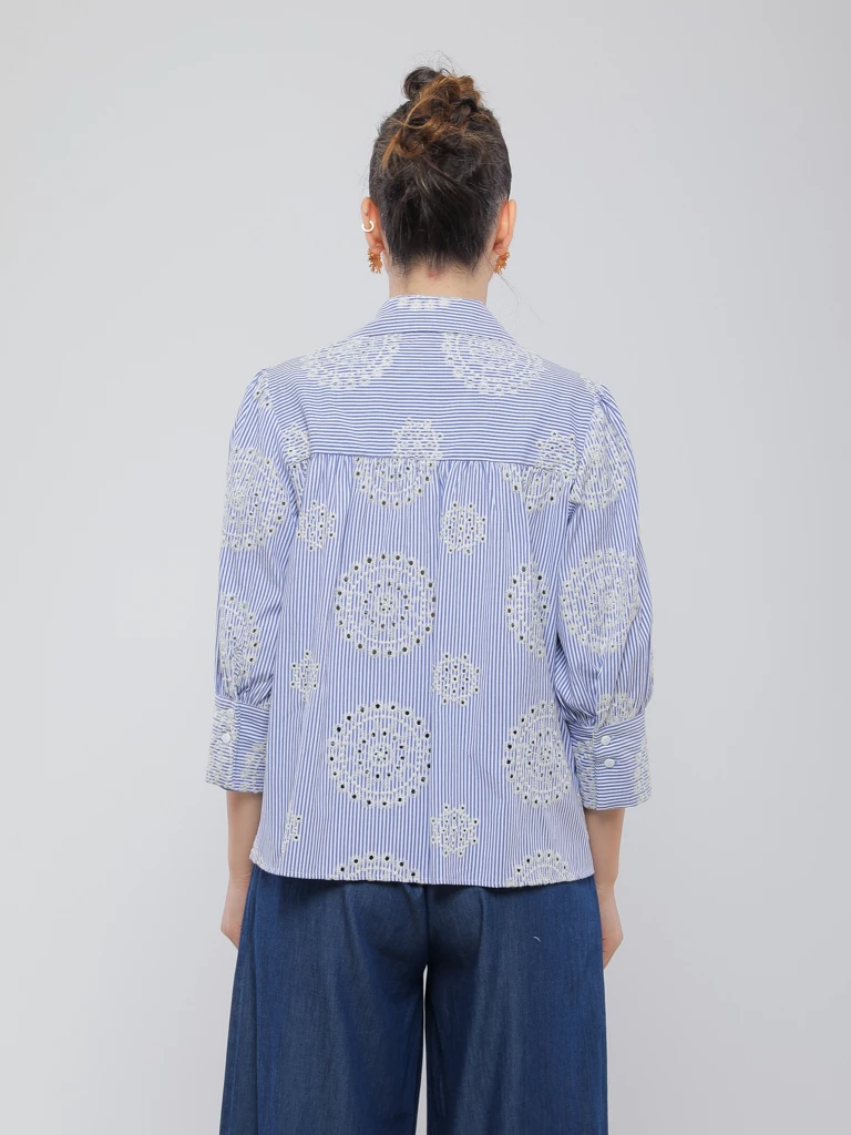 CHEMISE RAYÉE À MOTIF BRODÉ