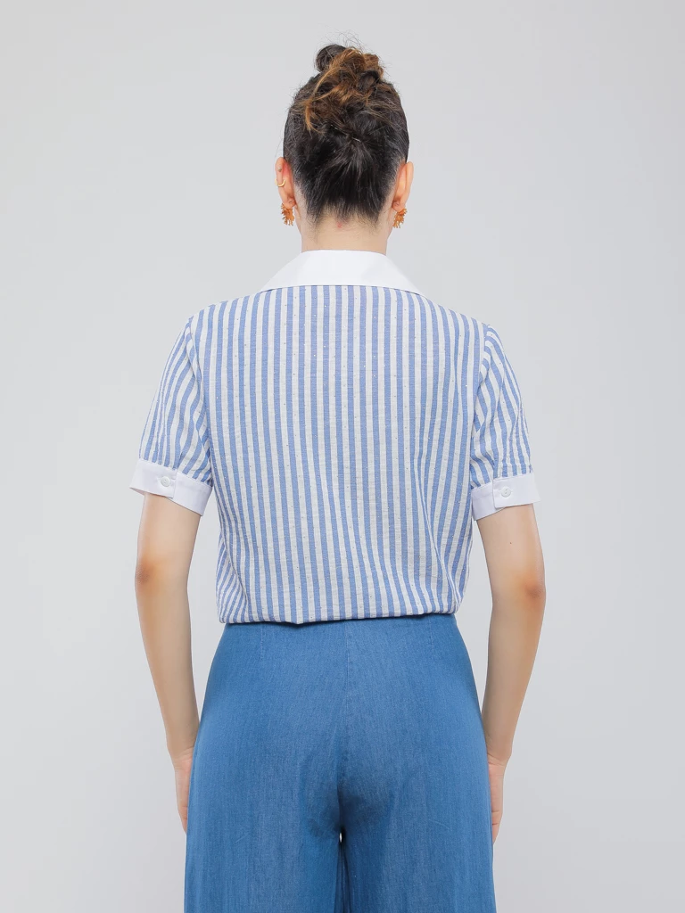 CHEMISE ESTIVALE À BAS NOUÉ ET REVERS AUX MANCHES