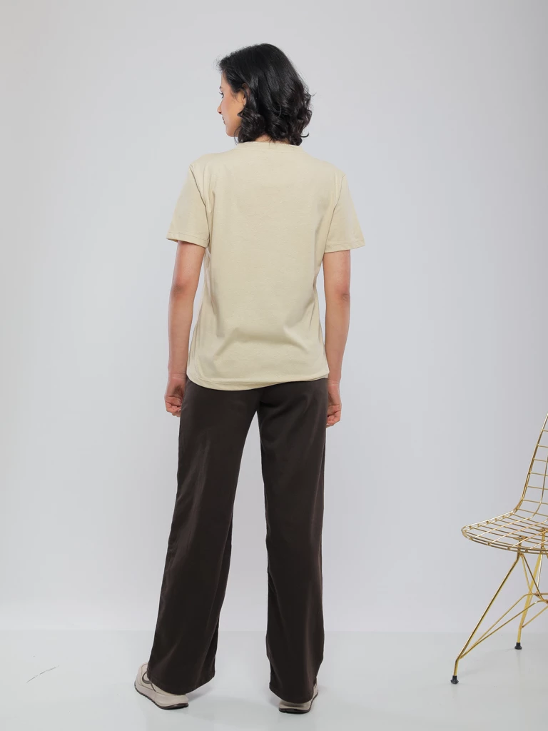 T-SHIRT BASIQUE A COL V