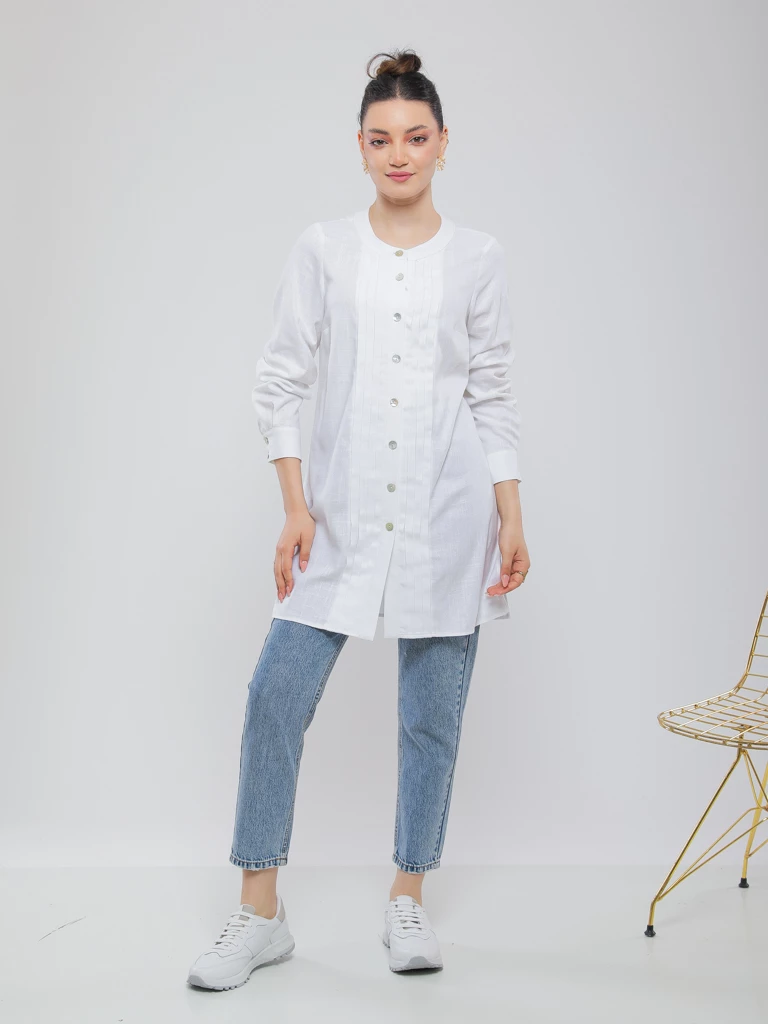 CHEMISE LONGUE EN LIN À PLIS