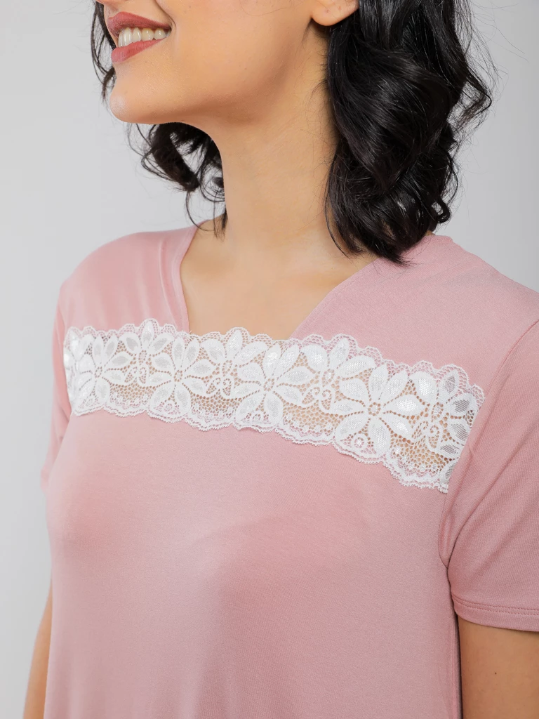 CHEMISE DE NUIT MI-LONGUE AVEC BANDE EN DENTELLE