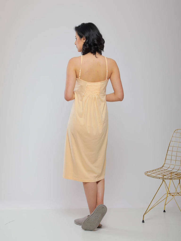 CHEMISE DE NUIT A BRETELLE FINES