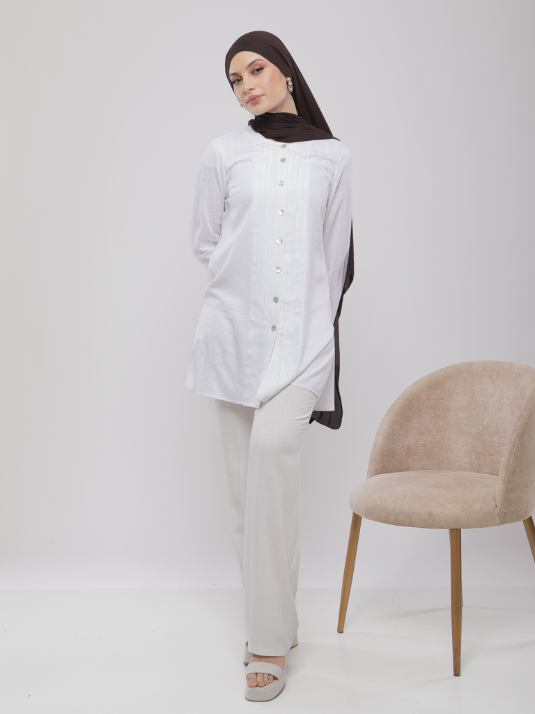 CHEMISE LONGUE EN LIN À PLIS