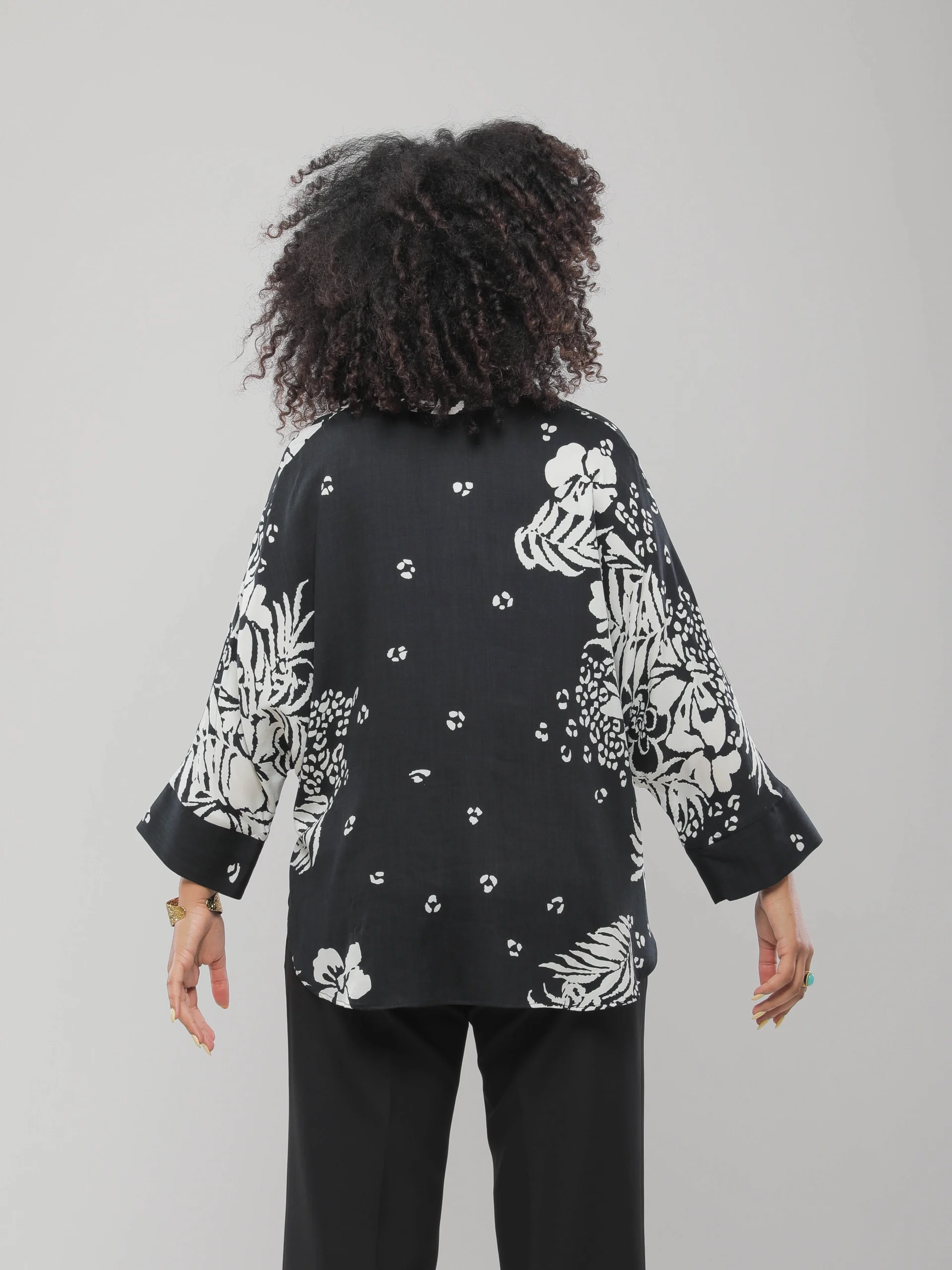CHEMISE A MANCHES LONGUES