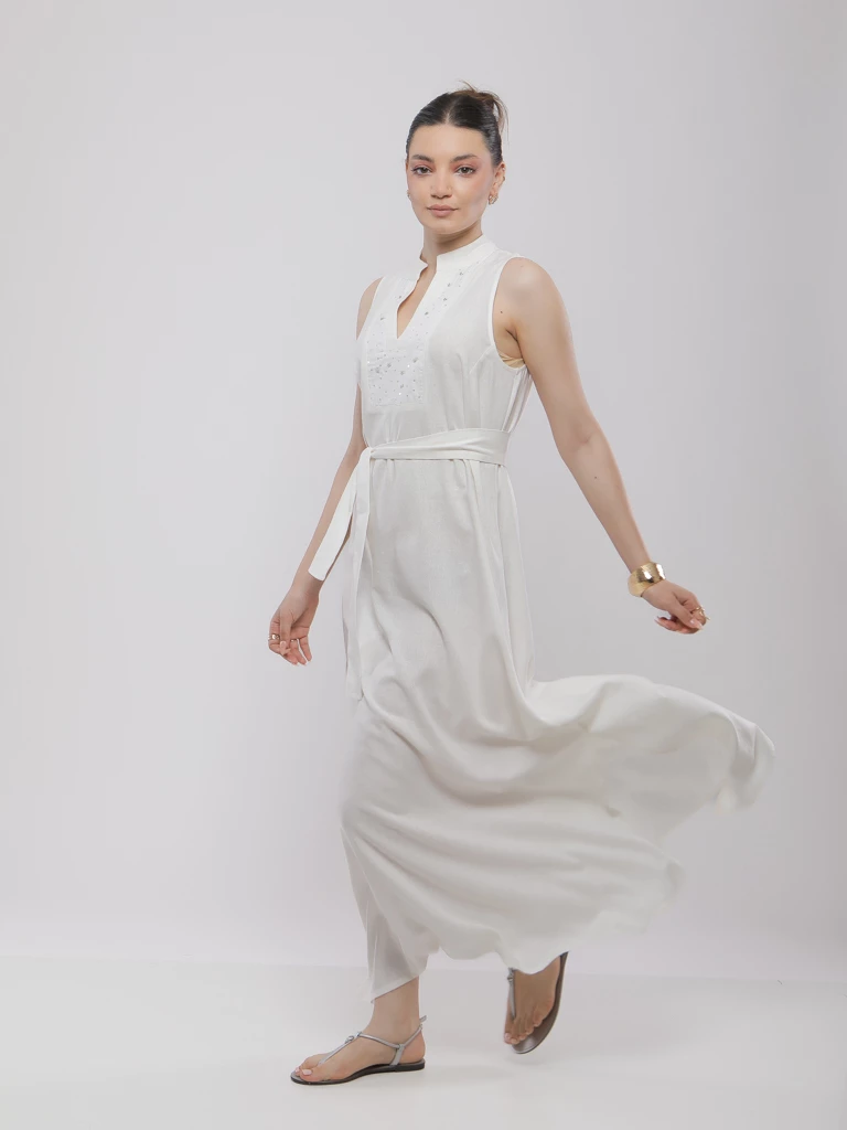 ROBE LONGUE EN LIN AVEC STRASS ET CEINTURE