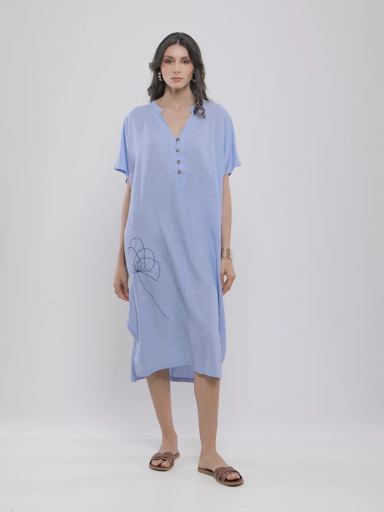 ROBE JEBBA MI-LONGUE À COL V BOUTONNÉ