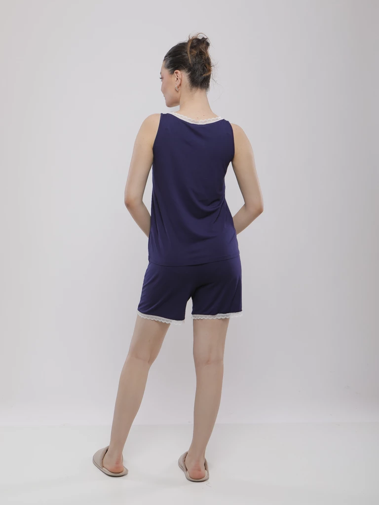 PYJASHORT COL V AVEC FINITIONS EN DENTELLE