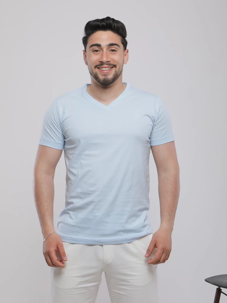 T-SHIRT EN COTON À COL V