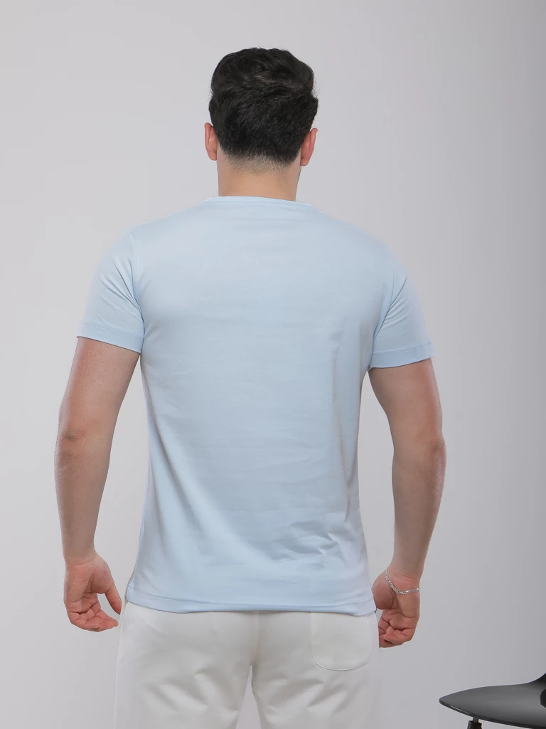 T-SHIRT EN COTON À COL V