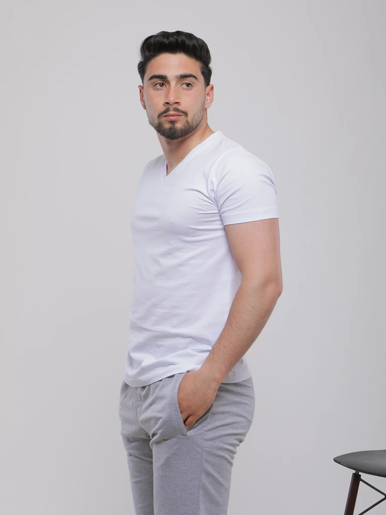 T-SHIRT EN COTON À COL V
