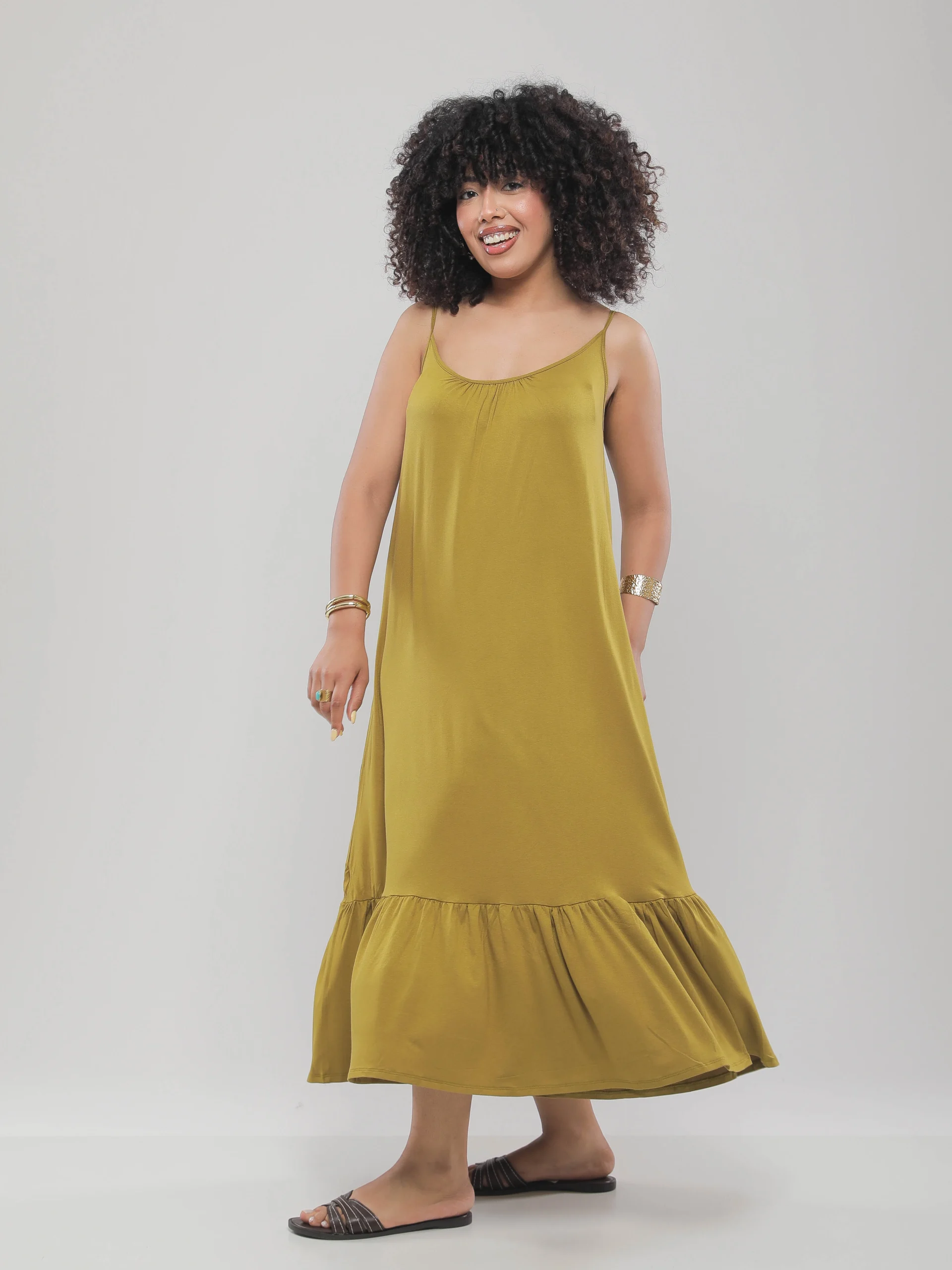 ROBE LONGUE A BRETELLES NOUÉES