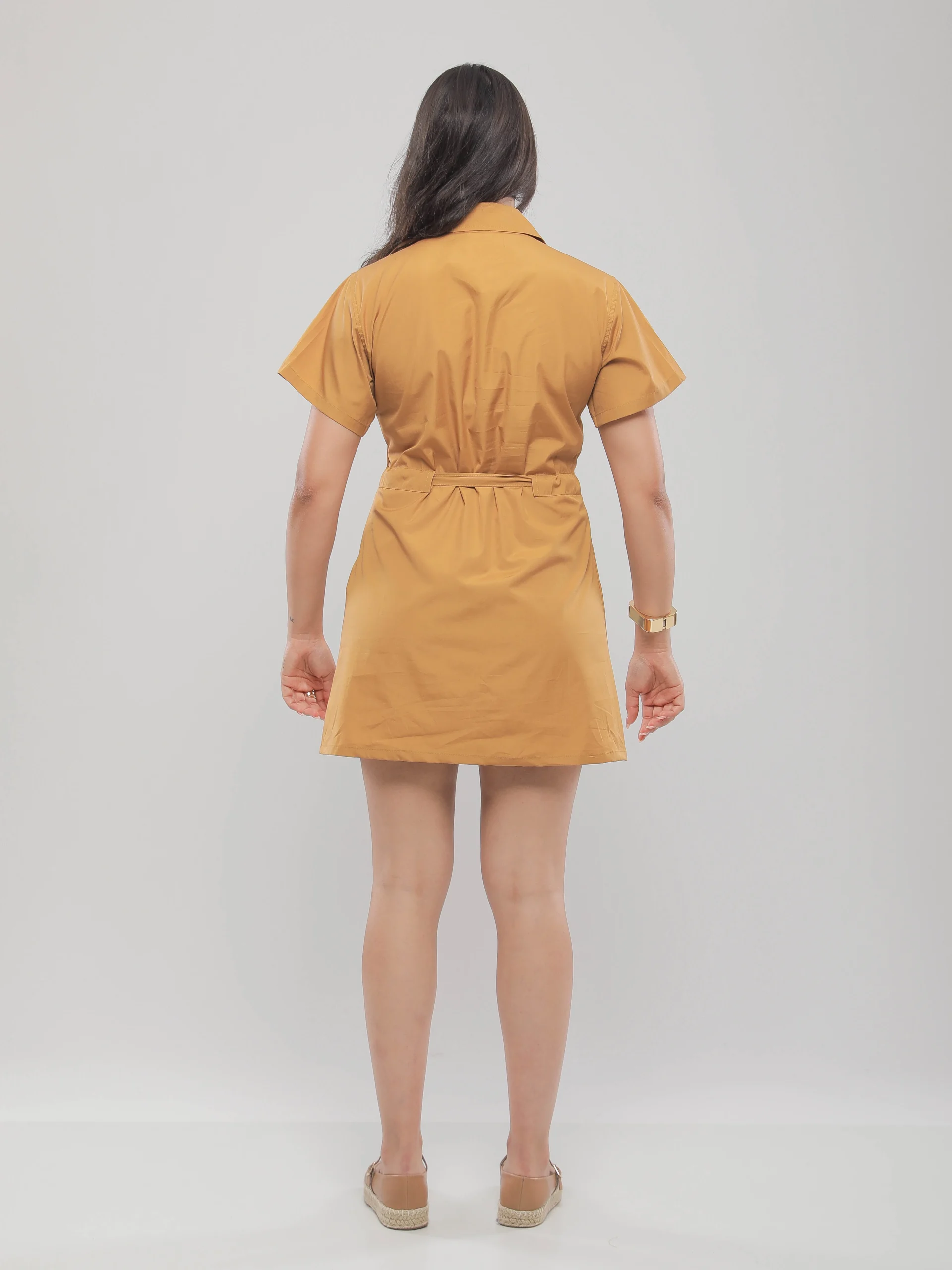 ROBE CHEMISE COURTE CEINTURÉE