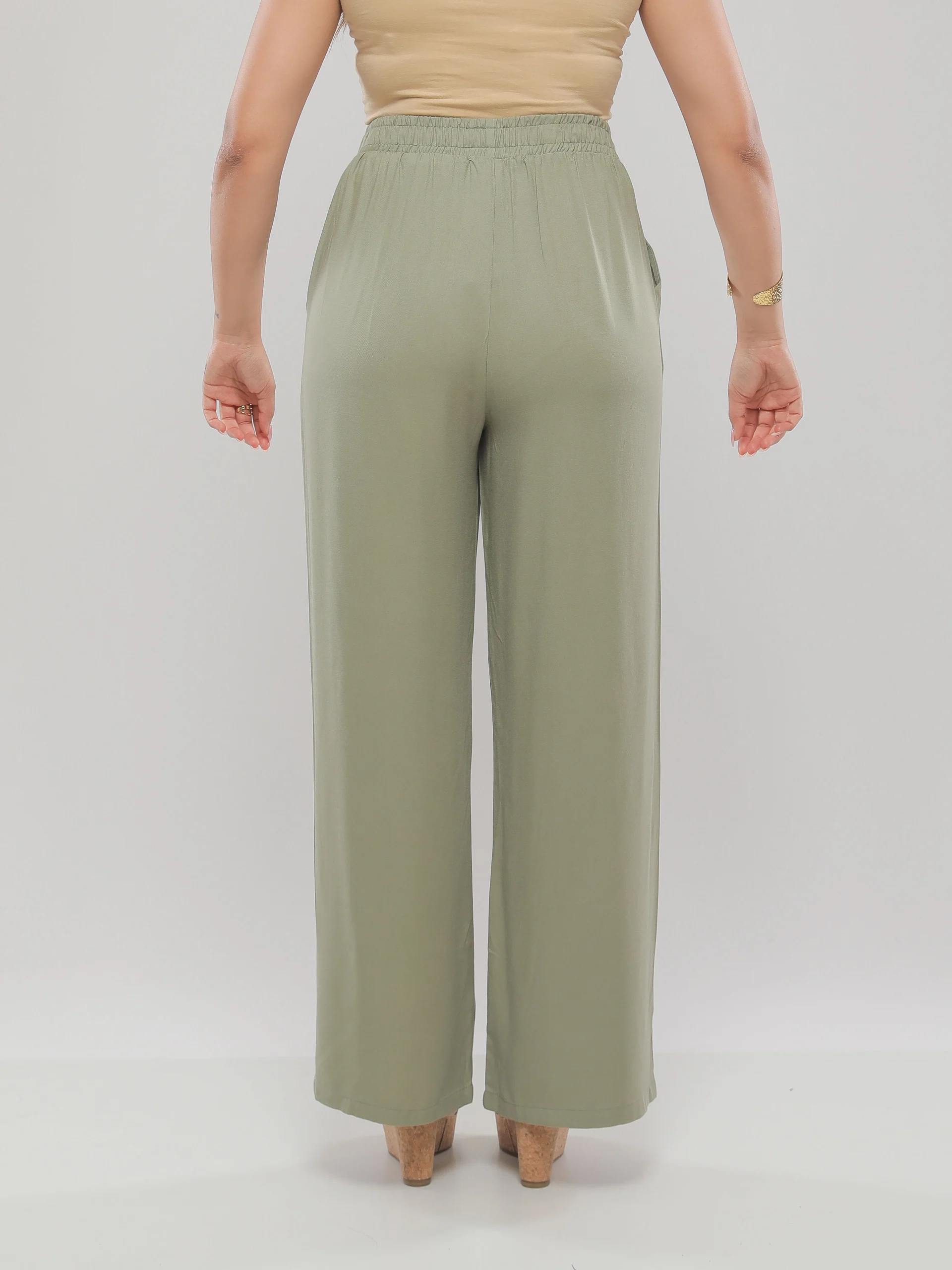 PANTALON LARGE À TAILLE HAUTE AVEC POCHES